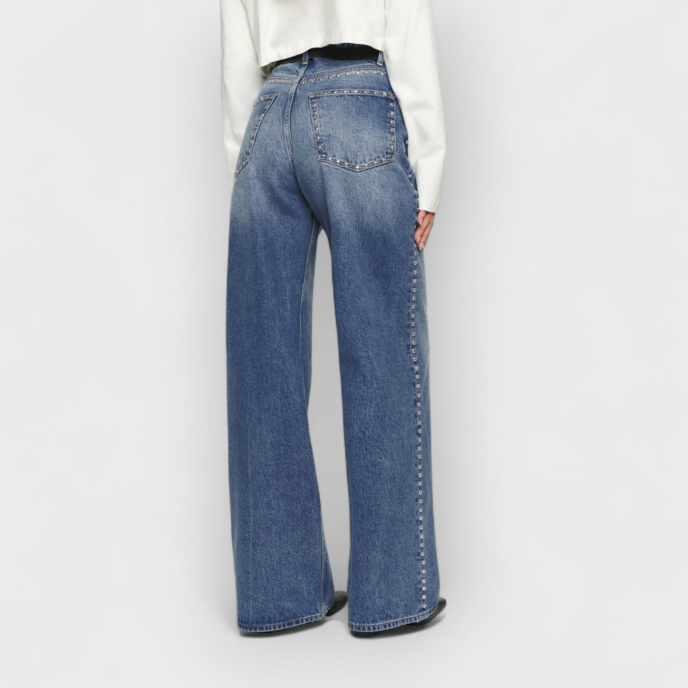 Abbie Wide Mid-Waisted Jeans
