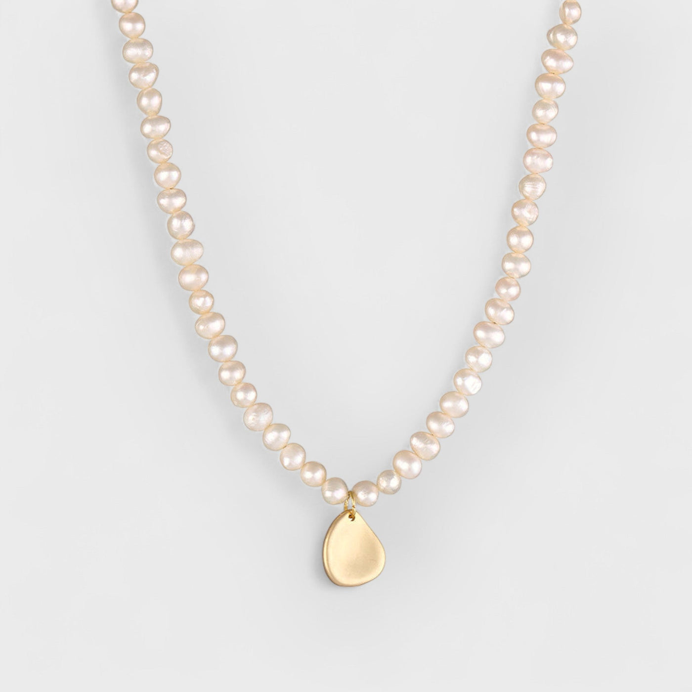 Oversized Pearl Star Necklace