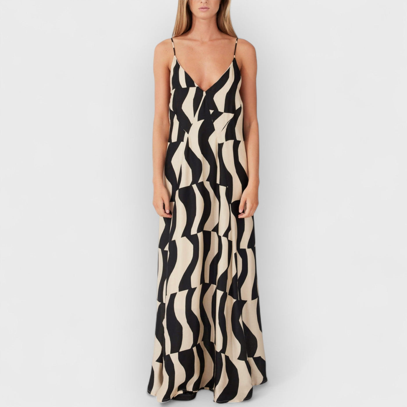 Scooped Back Relaxed Fit Style Maxi Dress