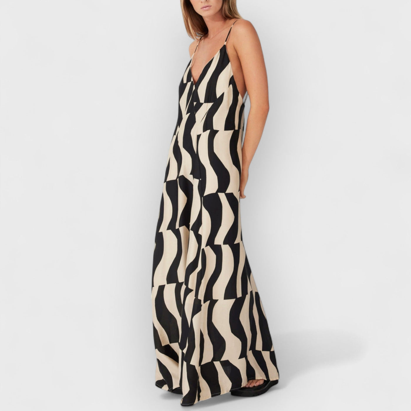 Scooped Back Relaxed Fit Style Maxi Dress